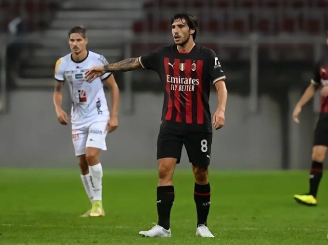 4个篮板和 4个篮板和