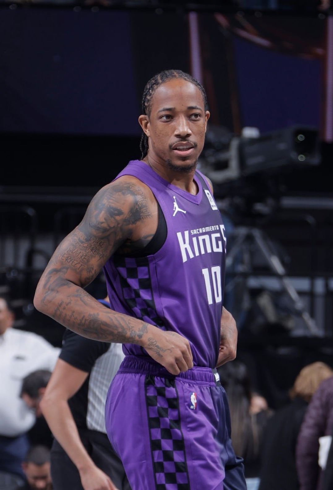 在攻防两端 在攻防两端